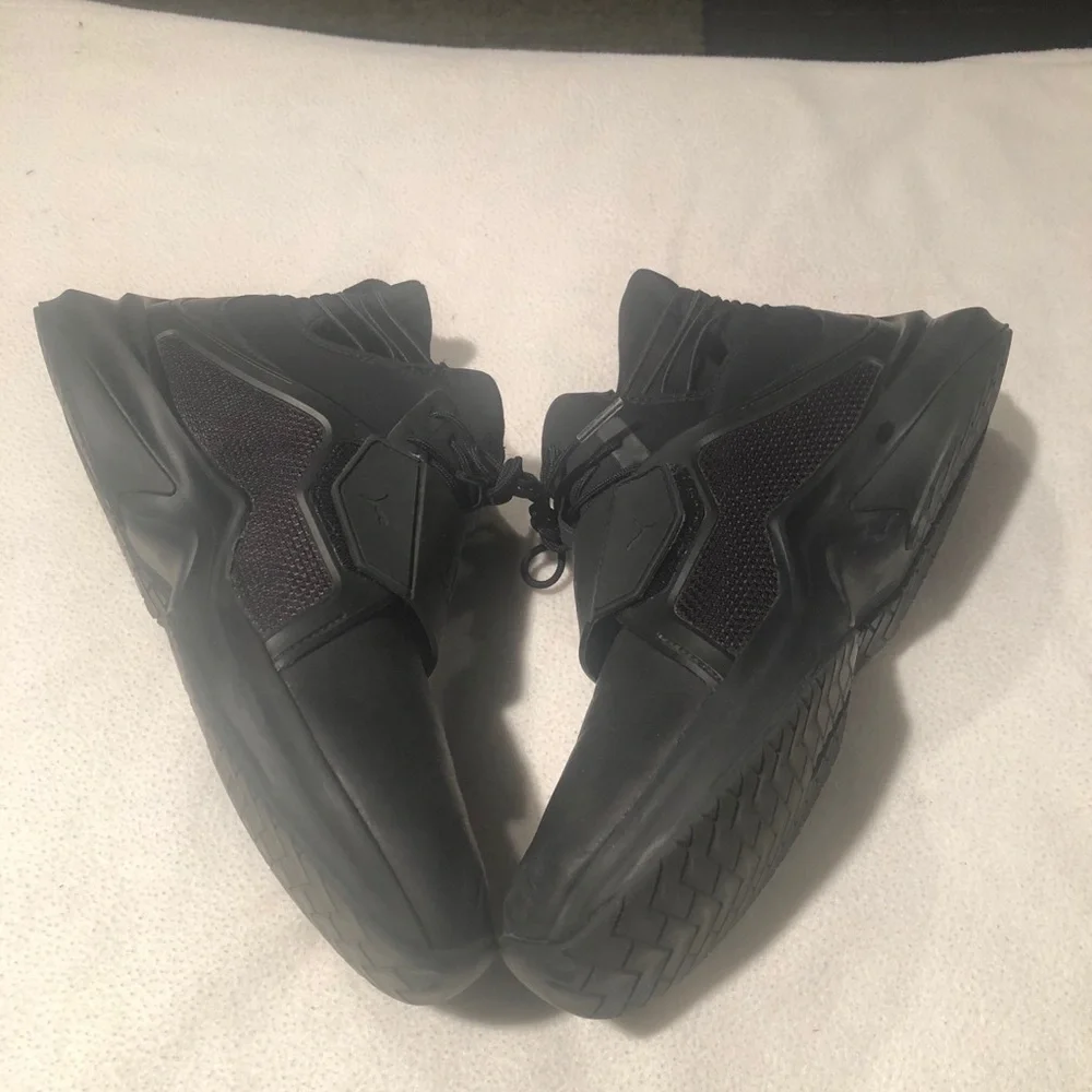 Puma Fenty by Rihanna- trainers high top.